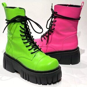 💥DOPE!💥Dolls Kill Prismatic Split Mismatched Combat Boots